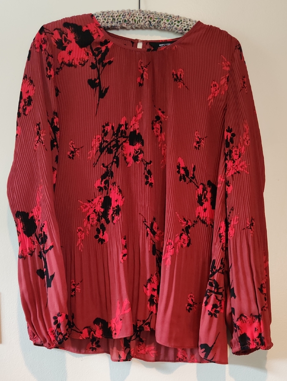 Simply Vera Vera Wang Burgundy Pleated Top